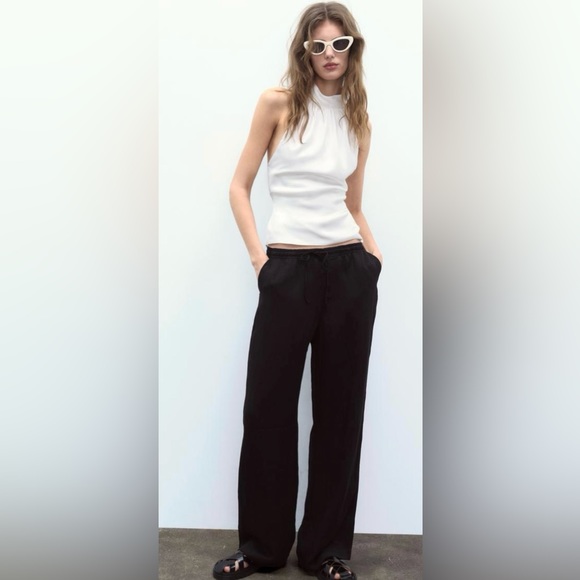 Zara|Black Stretch waist, straight leg trousers with side slits•••Trendy & cute - Picture 1 of 14